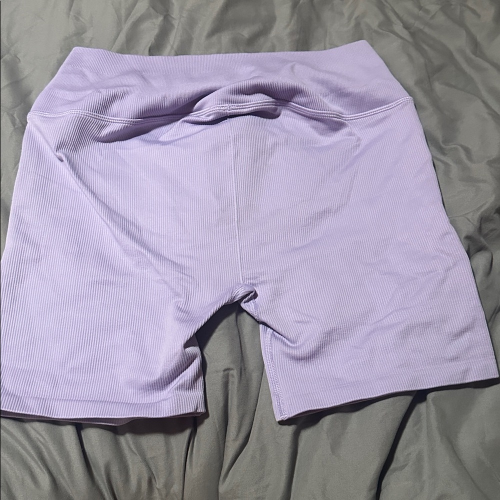 Alo shorts - Picture 5 of 5
